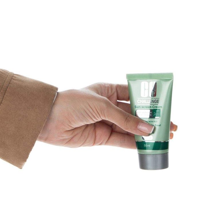 کرم ضد آفتاب چلنج مدل Tinted For Oily And Acne Skin SPF50 حجم 50 میلی لیتر – رنگی
